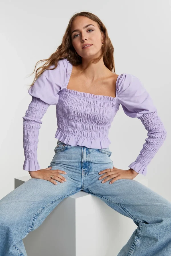 à prix très bas Gina Tricot Vivvi Smock Top Light Purple 1