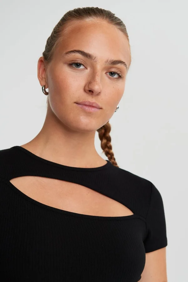 Gina Tricot Hedvig Cutout Top Black magasins pas chers 3