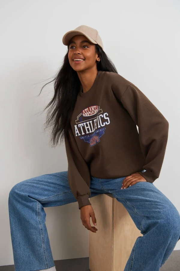 Gina Tricot Riley Sweater Brown/athletics Dernières Nouveautés 1