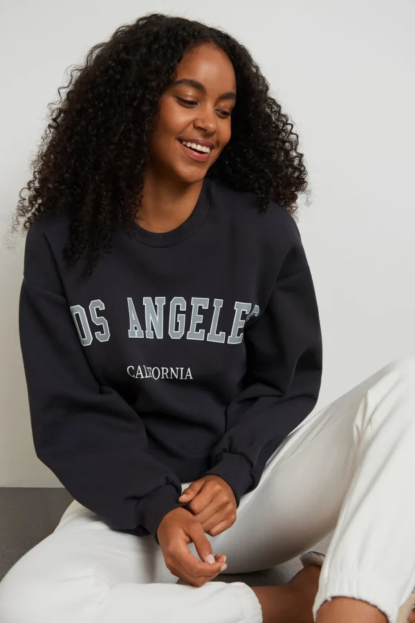 design à la mode Gina Tricot Riley Sweater Offbla/la 1