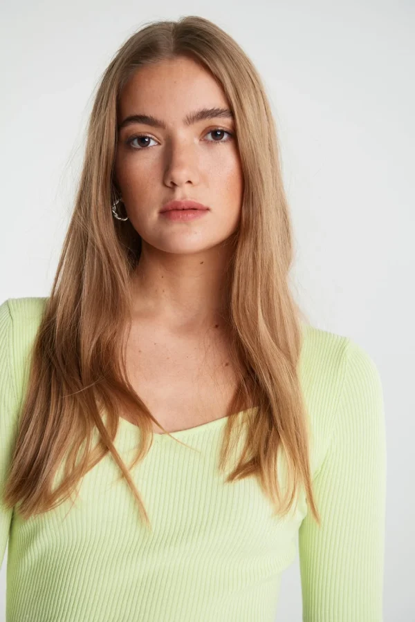 aux meilleurs prix Gina Tricot Gemma Knitted Top Lime Cream 3