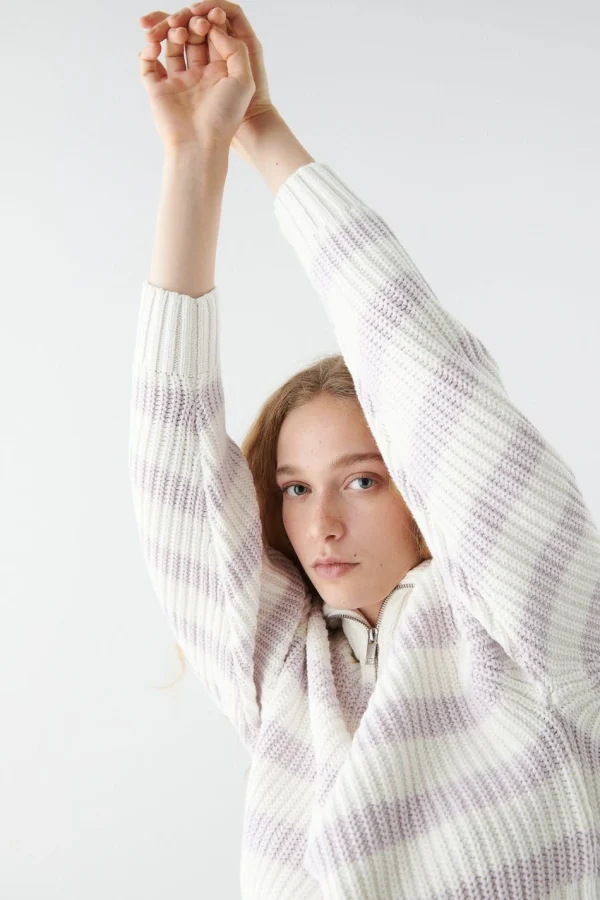 magasin Gina Tricot Lizzie Knitted Sweater White/lavendel 3