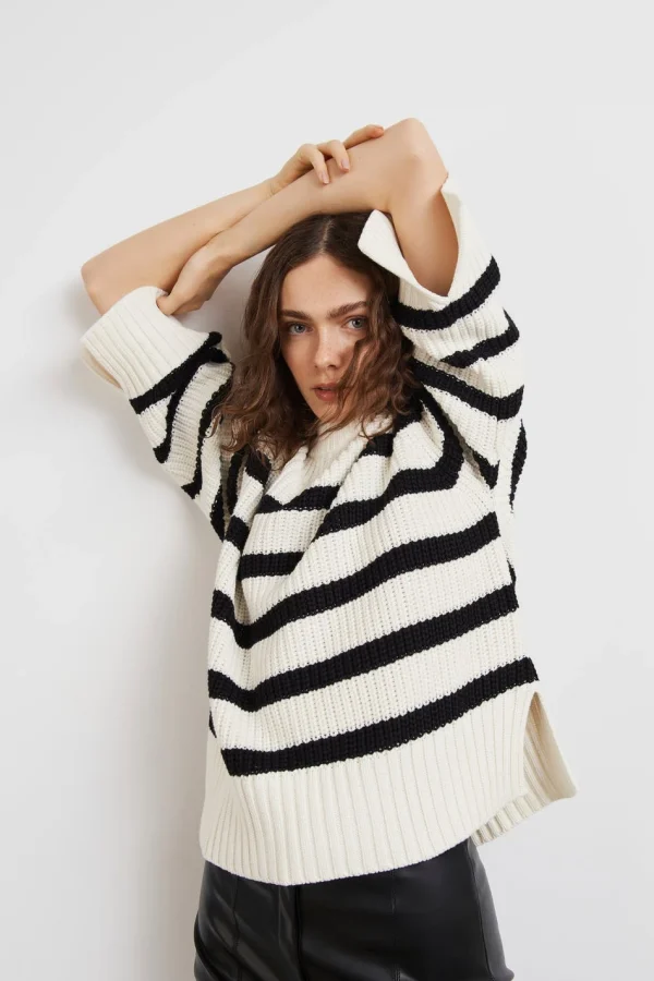 Gina Tricot Alba Knitted Sweater White/black à prix imbattables 1