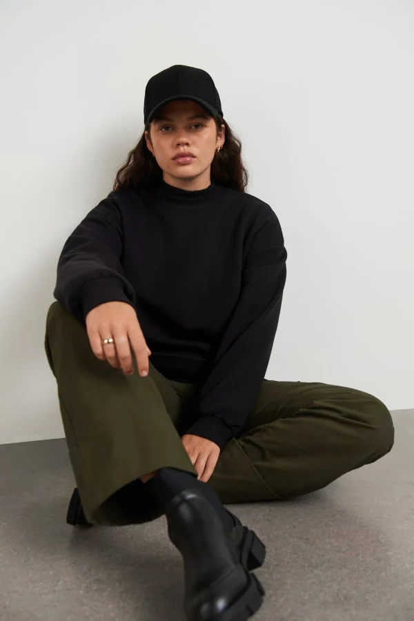 mode Gina Tricot Basic Long Sweatshirt Black 1