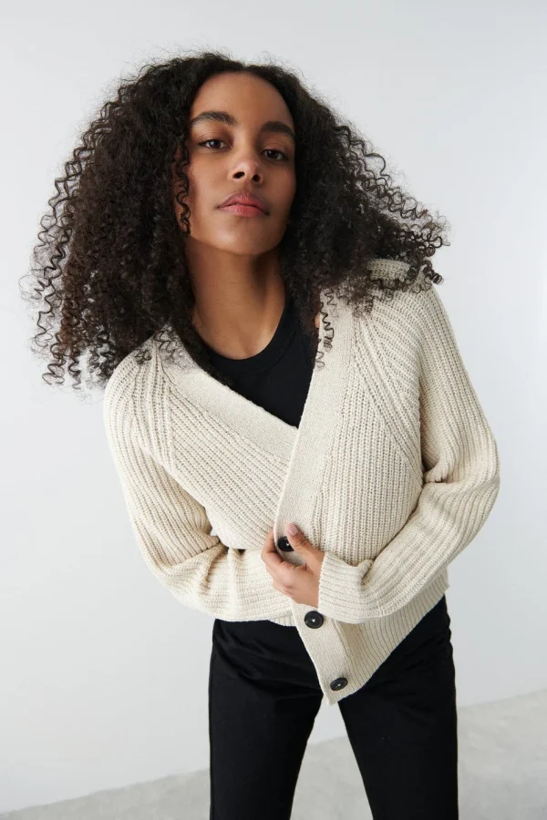 en france Gina Tricot Maja Knitted Cardigan Beige 1