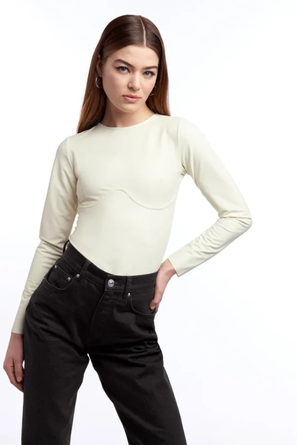 fashioniable Gina Tricot Belinda PU Top Beige 1