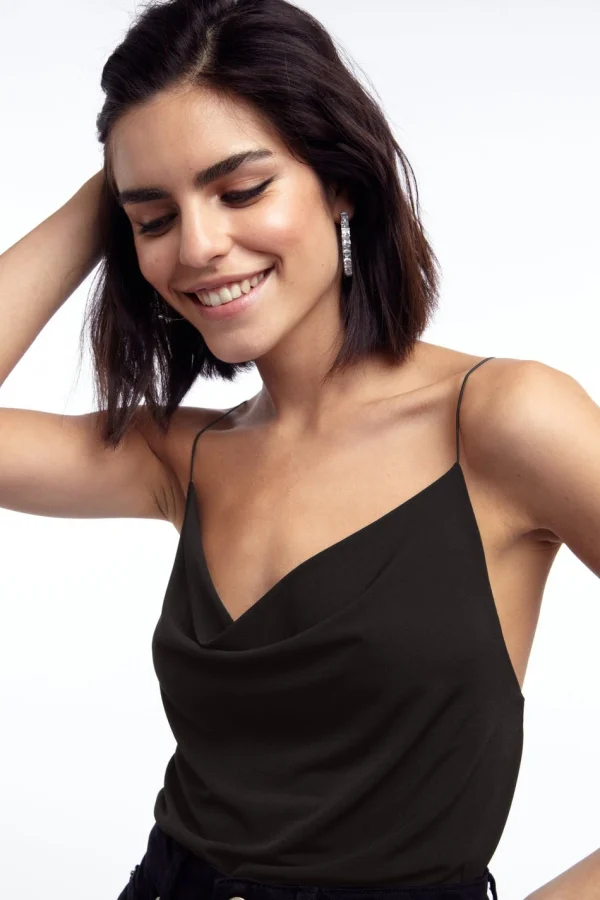 Gina Tricot Low Back Cowlneck Singlet Black fashioniable 1